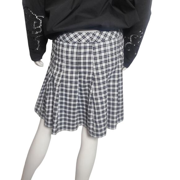 H&M Divided Women’s Size 10 Plaid Pleated Mini Skater Skirt Side Zip - Picture 2 of 5